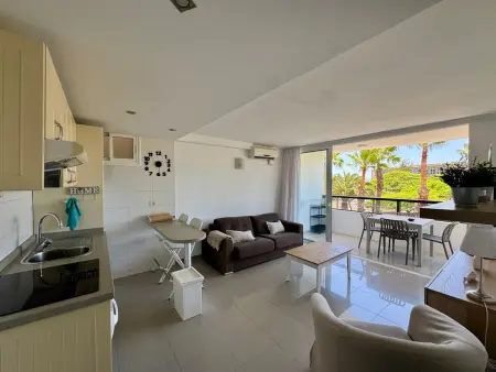 Appartement vue mer à 50 m de la plage : photo 13