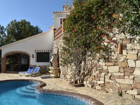 Location gite à Cómpeta, Maison rurale avec piscine et climatisation - 6 pers.