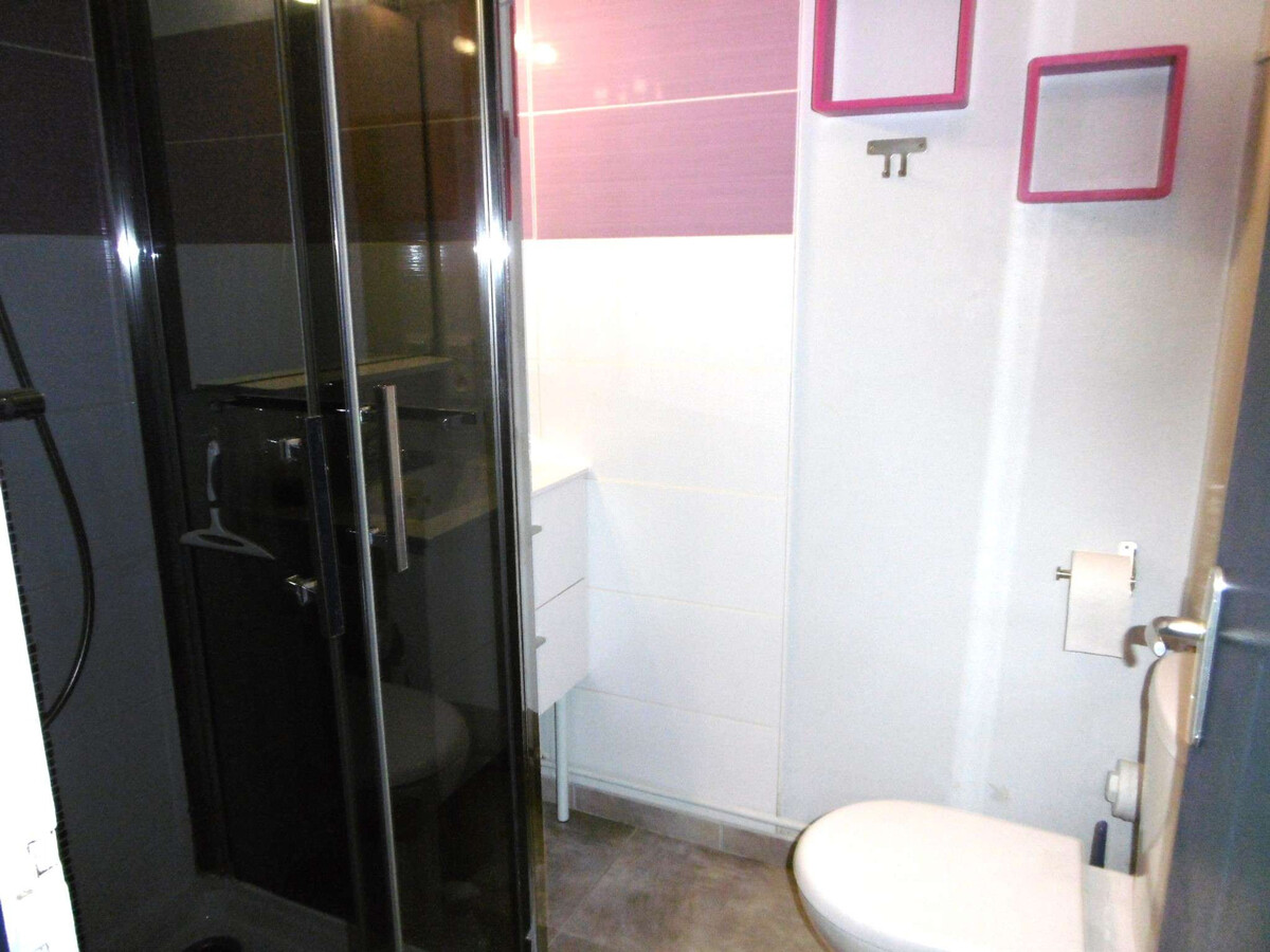 Studio 27 m² terrasse et parking - 100 m plage - Photo 12