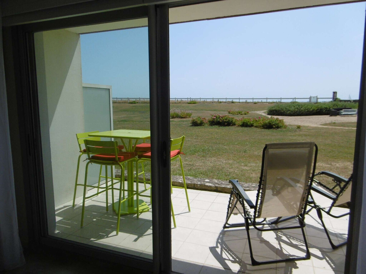 Studio 27 m² terrasse et parking - 100 m plage - Photo 13