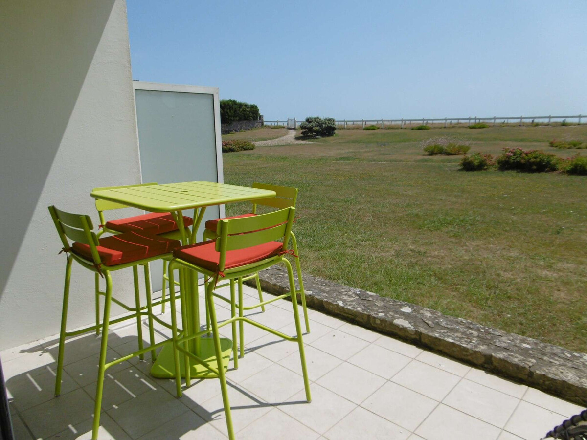 Studio 27 m² terrasse et parking - 100 m plage - Photo 14