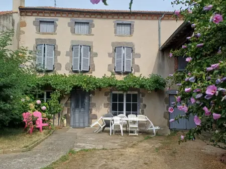 La Maison de René - Gîte 14 pers. à Fontannes : photo 1