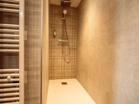 Appartement 6 pers. avec sauna et bain nordique privés : photo 10