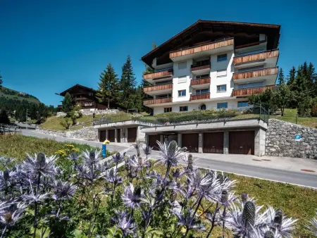 Location appartement à Arosa, Casa Dschember 11 Appartement/Fewo, Bad, WC, 8-Bettwohnung