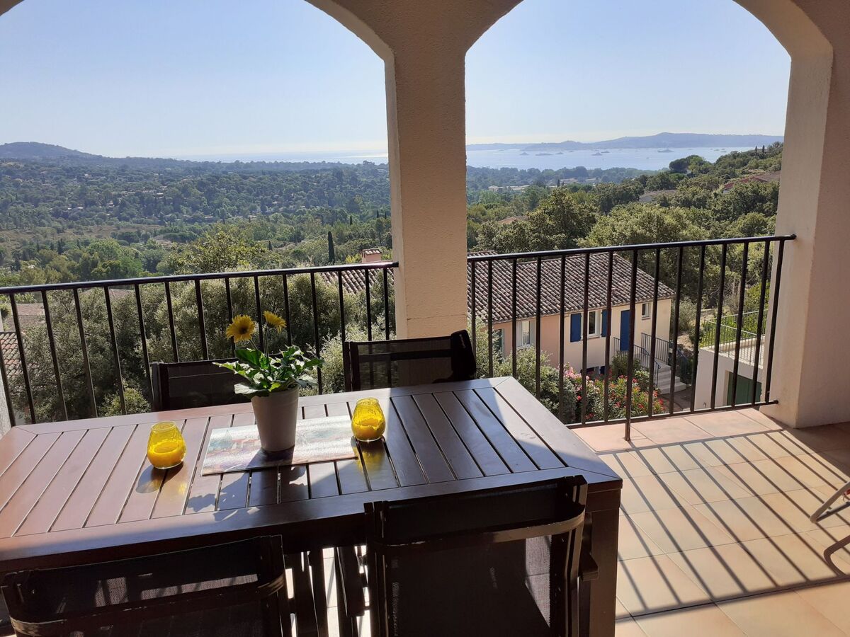 Appartement 6 pers. vue mer à Cogolin, piscine & parc - Photo 4