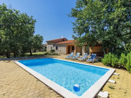 Erminia – Maison avec piscine privée à Svetvinčenat : photo 6