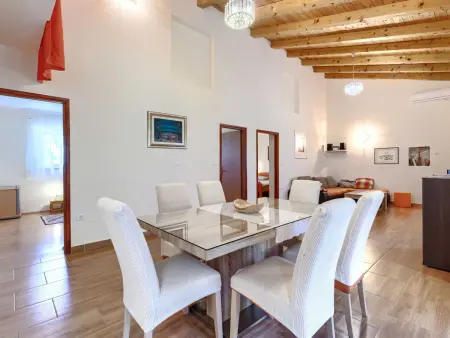 Erminia – Maison avec piscine privée à Svetvinčenat : photo 14