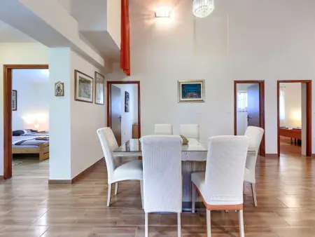 Erminia – Maison avec piscine privée à Svetvinčenat : photo 16