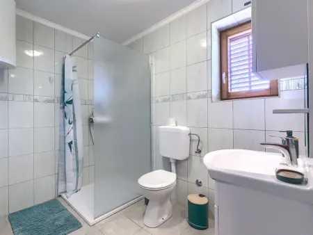 Erminia – Maison avec piscine privée à Svetvinčenat : photo 35