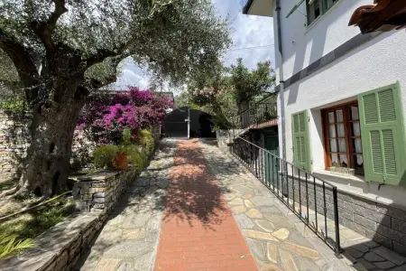 572330, Casa Magnolia-Sotto - Photo 1