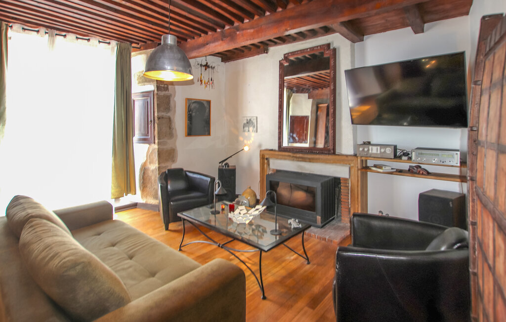 Maison dans la tour historique du château à Pélussin - Photo 4