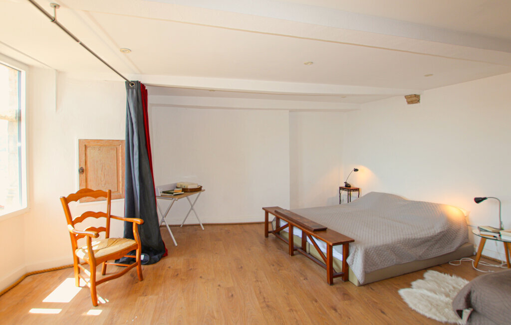 Maison dans la tour historique du château à Pélussin - Photo 14