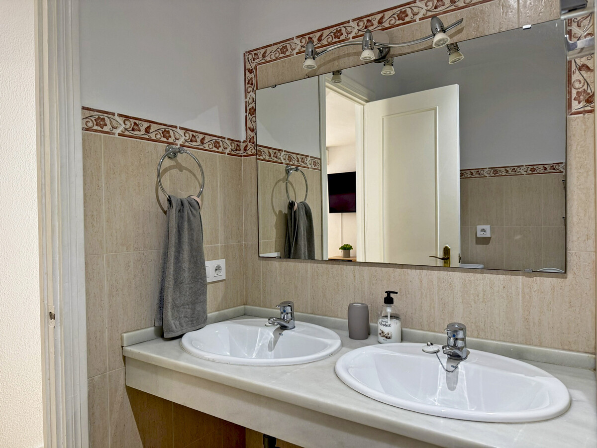 Appartement 3 chambres, 115 m² au centre d'El Puerto - Photo 11