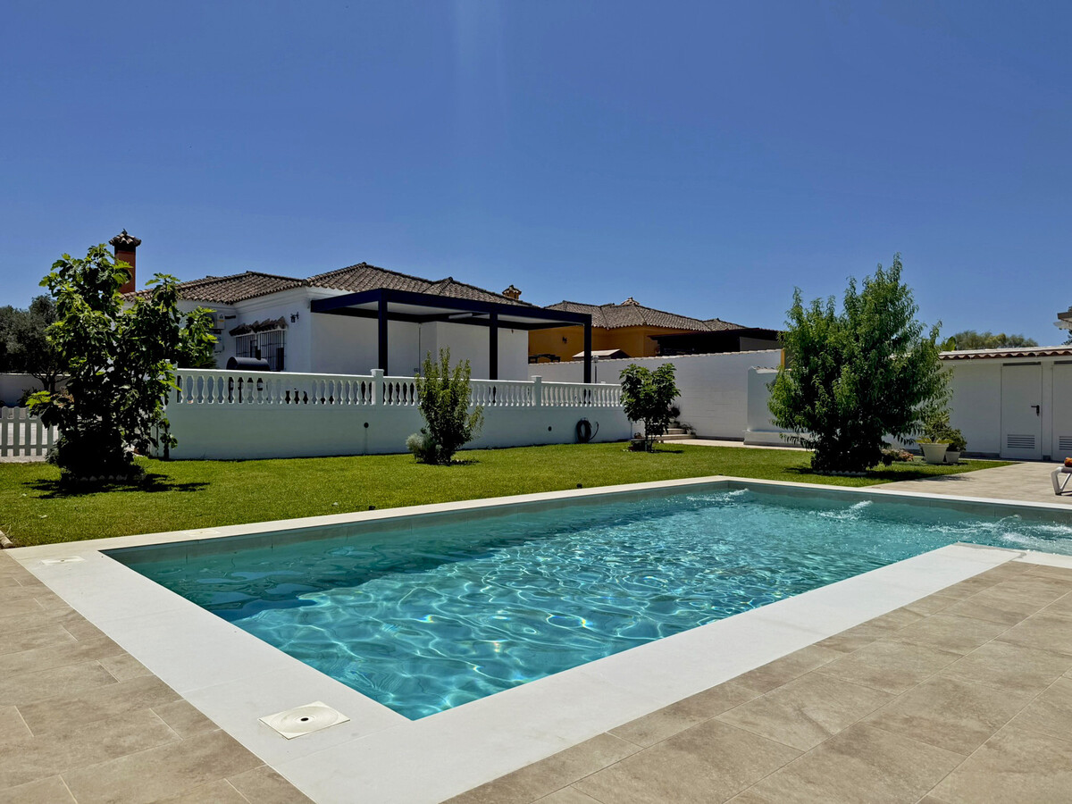 Villa 900m² piscine privée, 8 pers. à Puerto de Santa María - Photo 1