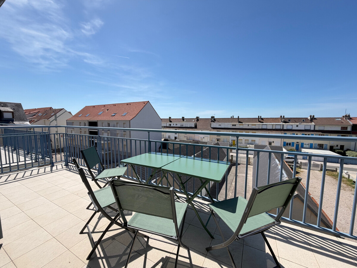 Appartement 2 chambres, balcon 13 m² à 200m de la plage - Photo 1