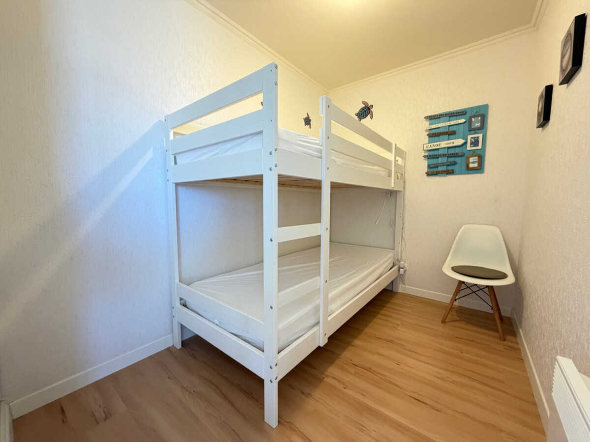 Appartement 2 chambres, balcon 13 m² à 200m de la plage - Photo 8