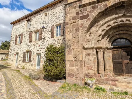 Location gite à Arlempdes, Gîtes mitoyens avec vue sur la Loire - 10 pers.