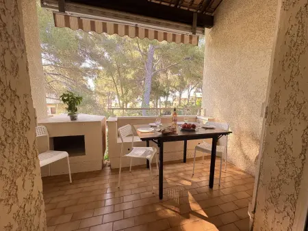 Location appartement à Bandol, Duplex calme avec climatisation - 4 pers. vue pinède