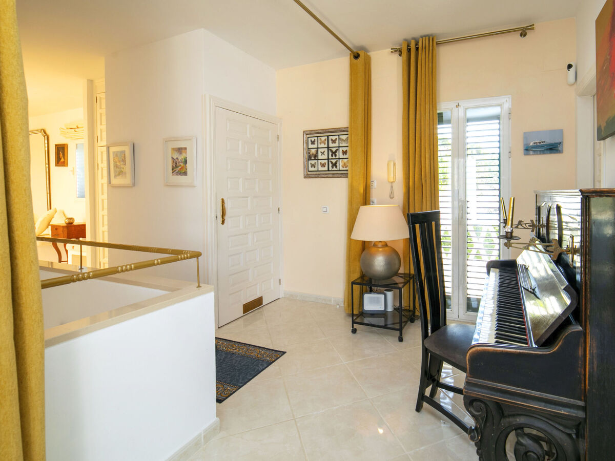 Castillo – Maison 5 chambres avec piscine couverte - Photo 14