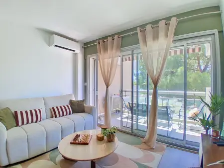 Studio 39 m² avec balcon vue mer à Cagnes-sur-Mer : photo 2