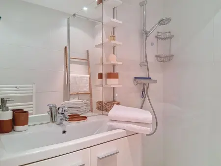 Studio 39 m² avec balcon vue mer à Cagnes-sur-Mer : photo 16