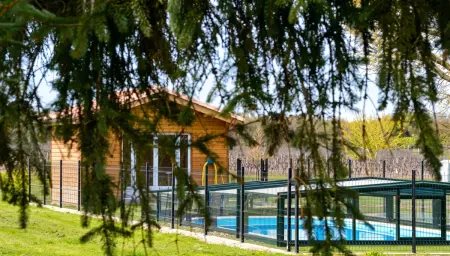 Maison 14 personnes avec piscine partagée à Périssac : photo 1