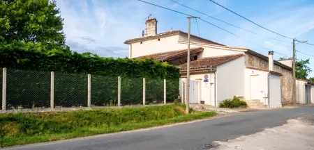 Maison 14 personnes avec piscine partagée à Périssac : photo 17