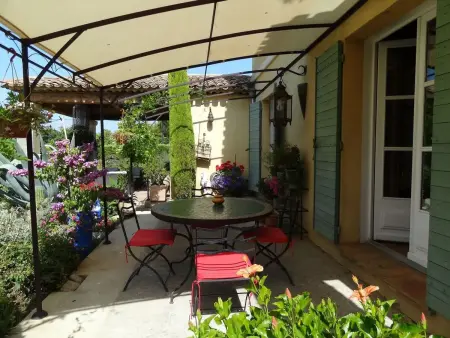 Villa avec piscine privée chauffée à Beauvoisin, 2 chambres : photo 2
