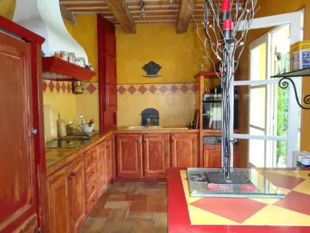 Villa avec piscine privée chauffée à Beauvoisin, 2 chambres : photo 6