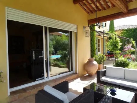 Villa avec piscine privée chauffée à Beauvoisin, 2 chambres : photo 7