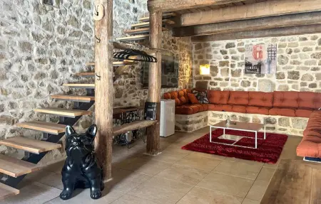 Maison 5 chambres avec piscine intérieure à Bourdic : photo 3