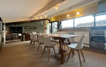 Maison 5 chambres avec piscine intérieure à Bourdic : photo 4