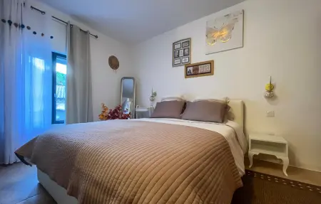 Maison 5 chambres avec piscine intérieure à Bourdic : photo 16