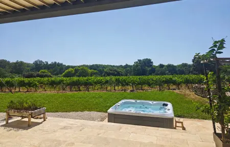 Maison 4 chambres avec bain hydromassant à Canet : photo 1