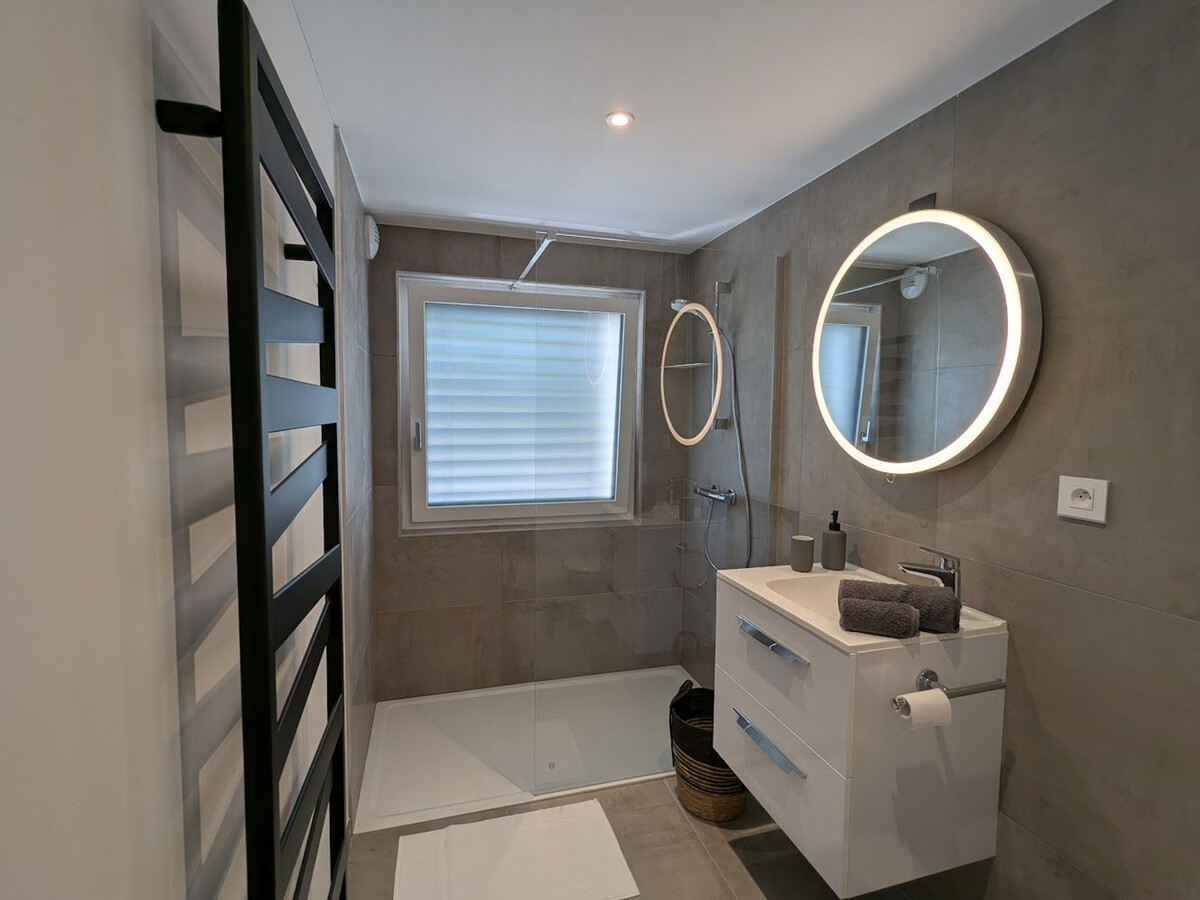 Gîte plain-pied à Jeanménil avec piscine intérieure - Photo 12