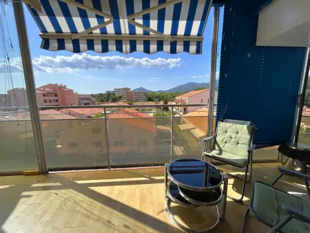 Studio cabine climatisé avec loggia et parking privé : photo 2