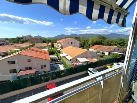Studio cabine climatisé avec loggia et parking privé : photo 3