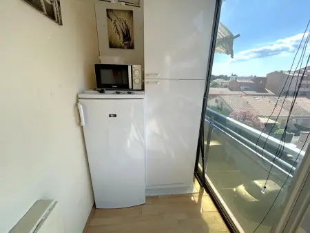 Studio cabine climatisé avec loggia et parking privé : photo 6