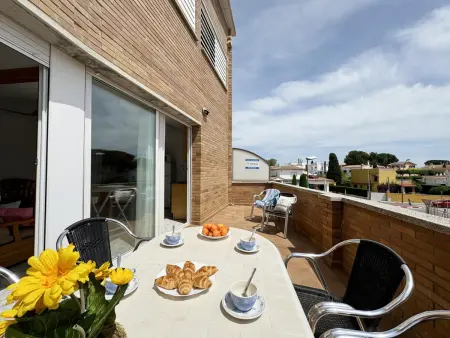 Appartement piscine et terrasse barbecue, 5 min plage : photo 8