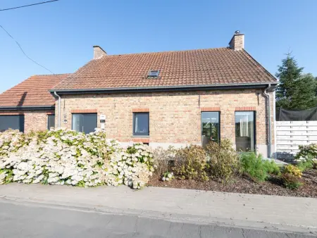 Maison familiale avec jardin clôturé et jeux à Koekelare, Belgique : photo 1