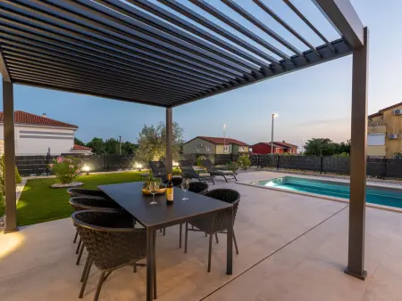 Villa Angelus, maison moderne avec piscine privée à Novigrad : photo 7