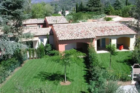 Villa La Colle Belle à Carros, piscine et spa : photo 16