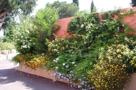 Villa La Colle Belle à Carros, piscine et spa : photo 18
