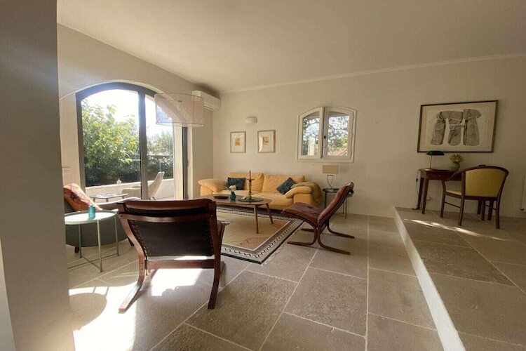 La Petite Récré : maison 4 chambres avec piscine à Domazan - Photo 2