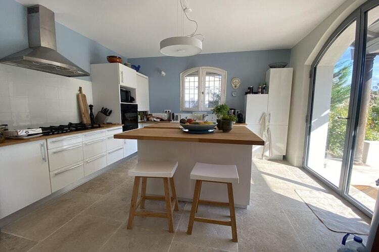 La Petite Récré : maison 4 chambres avec piscine à Domazan - Photo 5