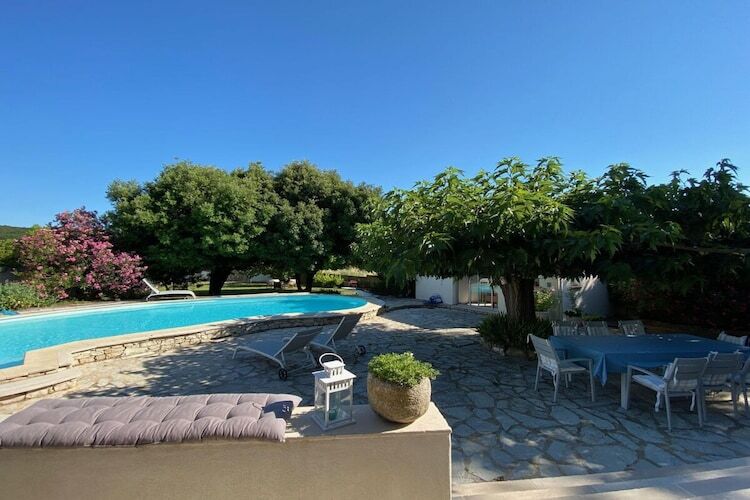 La Petite Récré : maison 4 chambres avec piscine à Domazan - Photo 23