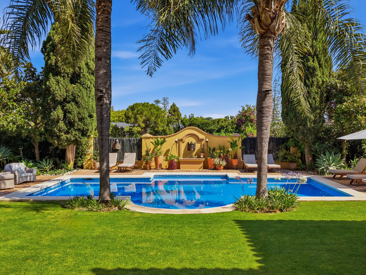 Villa Amarilla, 4 chambres et piscine à Guadalmina - Photo 3