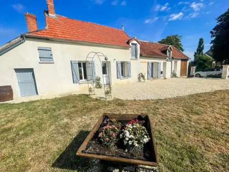 Gîte de plain-pied 4 pers. Orbigny, jardin clos et jeux : photo 1