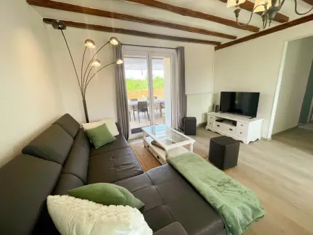 Gîte de plain-pied 4 pers. Orbigny, jardin clos et jeux : photo 5