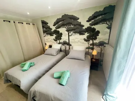 Gîte de plain-pied 4 pers. Orbigny, jardin clos et jeux : photo 15